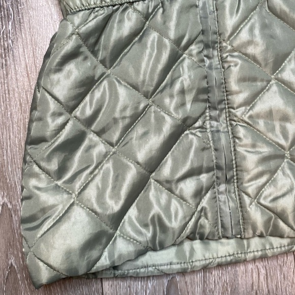 Girls Hooded Puffer Vest Green Size 6 - Picture 4 of 16